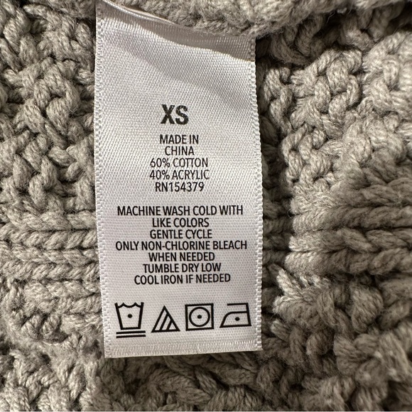 AEROPOSTALE Sage Green Cable Knit Hooded Cropped Sweater - Picture 4 of 4